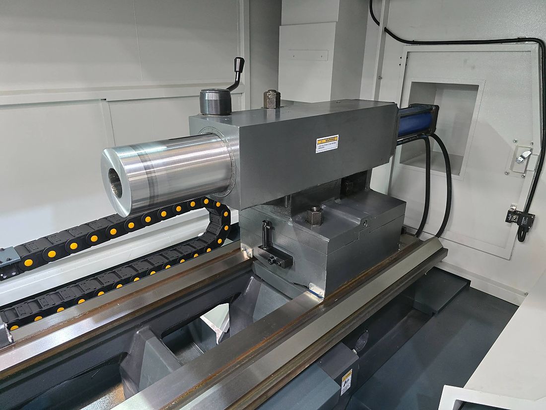 Torno CNC com barramento paralelo Travis TT-4S | CIMHSA Brasil