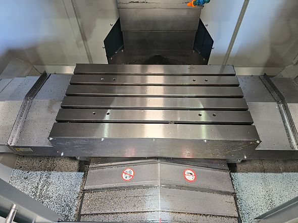 Centro de usinagem vertical CNC Travis M-800SL