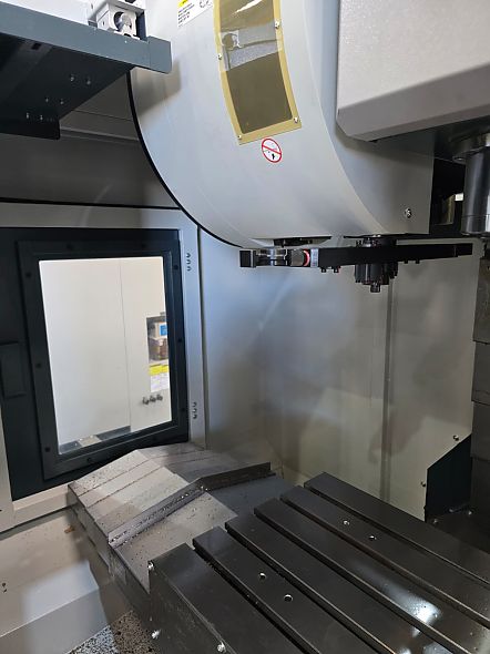 Centro de usinagem vertical CNC Travis M-800SL